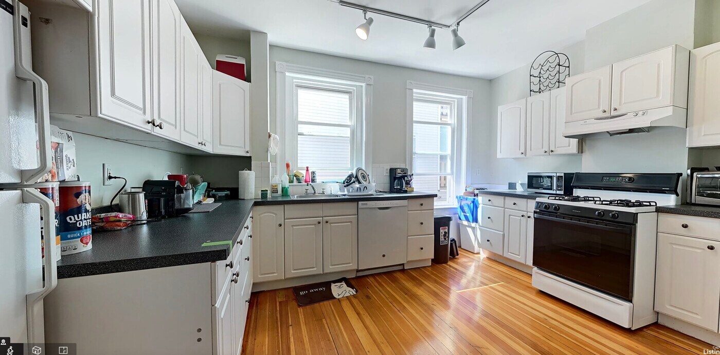 108 Central St, Unit 2L in Somerville, MA - Foto de edificio