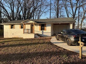 60 Horseshoe Bend in Senoia, GA - Building Photo