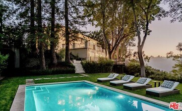 1900 Bel Air Rd in Los Angeles, CA - Building Photo - Building Photo