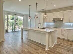 131 Espina in Irvine, CA - Building Photo - Building Photo