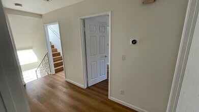 2545 Manhattan Ave in Montrose, CA - Building Photo - Building Photo