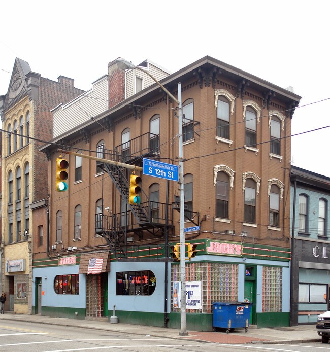 1121 E Carson St