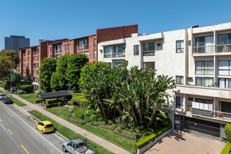 The Colony at Westwood, 1440 VETERAN AVE.LA in Los Angeles, CA - Building Photo - Building Photo