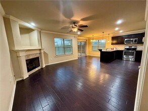 2664 N Valencia Ave in Fayetteville, AR - Foto de edificio - Building Photo