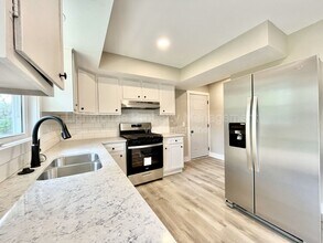 818 Delray Ave SE in Grand Rapids, MI - Building Photo - Building Photo