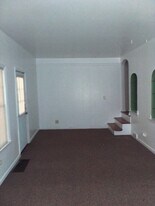 740 South Saginaw St, Unit 742 in Lapeer, MI - Building Photo