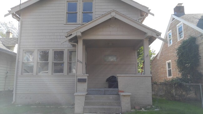 property at 2035 Barrows St