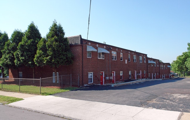 Jefferson Court Apartments in Norristown, PA - Building Photo - Building Photo