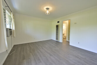 247 N Mountain Trl in Sierra Madre, CA - Building Photo - Interior Photo