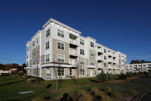 The Flats at 520 Apartments