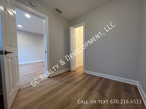 2624 N Springfield Ave in Chicago, IL - Building Photo - Building Photo