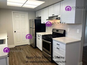 2701 Lincoln Ln in Antioch, CA - Building Photo - Building Photo