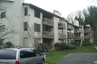 Woodsong Apartments in Bellevue, WA - Building Photo - Other