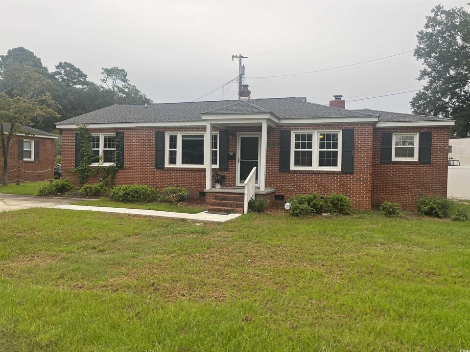 1309 Saville St in Georgetown, SC - Building Photo