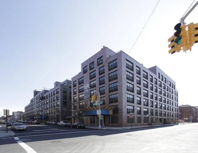 58 Metropolitan in Brooklyn, NY - Building Photo - Building Photo