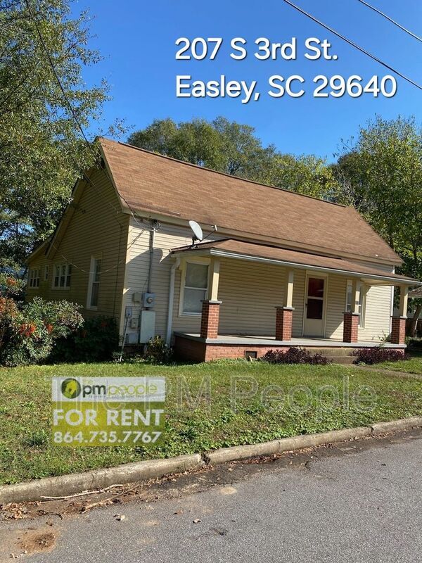 property at 207 S 3rd St