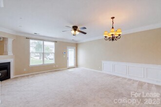 9327 Greenheather Dr in Huntersville, NC - Building Photo - Building Photo