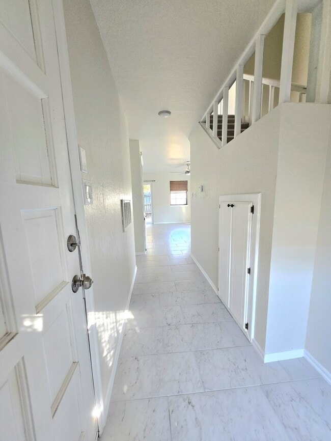 1022 Rambling Oaks Dr