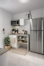 000 NW 84th St in Tamarac, FL - Building Photo - Building Photo