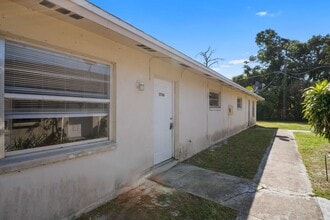 1706-1708 Cypress Dr in Ft. Myers, FL - Building Photo - Building Photo