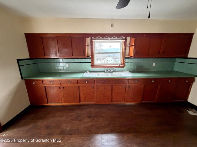 149 Tompkins St in Pittston, PA - Building Photo - Building Photo