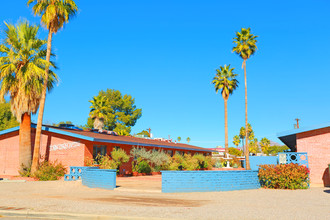 Twin Palms in Tucson, AZ - Building Photo - Building Photo