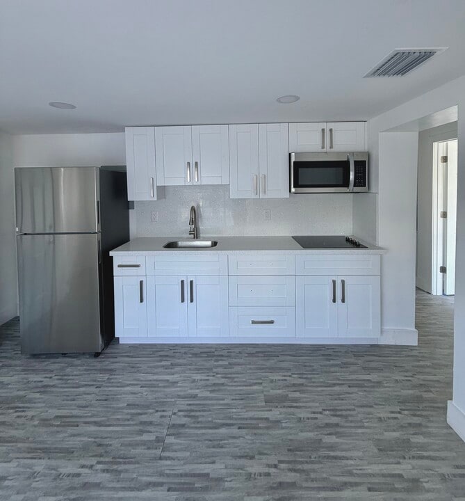 753 NW 22nd Ct in Miami, FL - Building Photo
