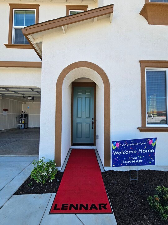 3569 Vestland Wy in Rancho Cordova, CA - Foto de edificio