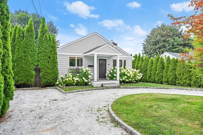 405 Prospect Dr in Stratford, CT - Foto de edificio - Building Photo