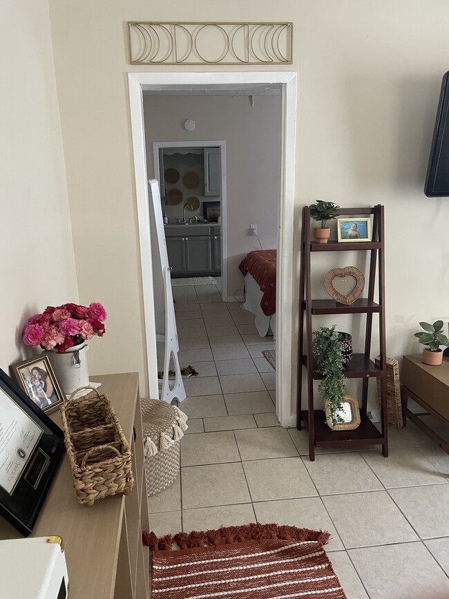 1135 Anderson St, Unit 2