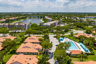 Huntington Pointe in Delray Beach, FL - Building Photo - Building Photo