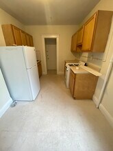 1637 Commonwealth Ave, Unit 10 in Boston, MA - Building Photo - Building Photo