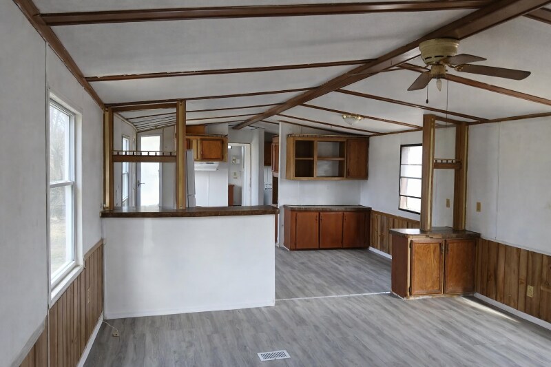 1205 N State St in Sullivan, IN - Building Photo