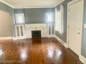 429 E Kenilworth Ave in Royal Oak, MI - Building Photo - Building Photo
