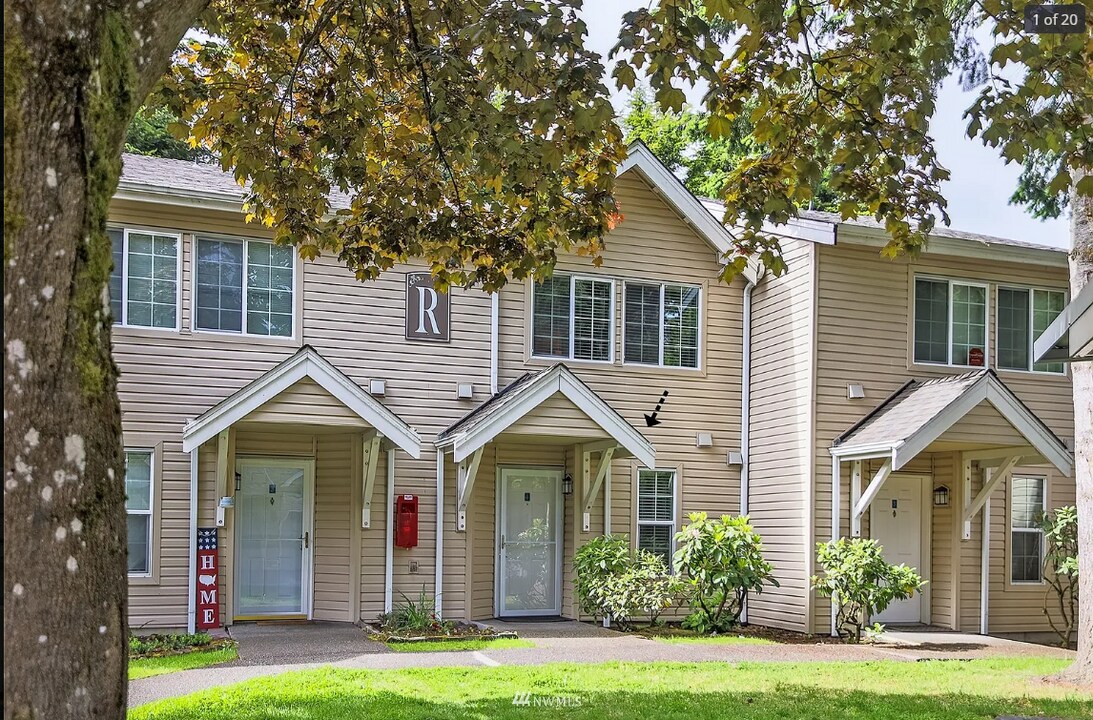 2100 S 336th St, Unit R4 in Federal Way, WA - Foto de edificio