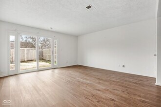 7488 Countrybrook Dr in Indianapolis, IN - Building Photo - Building Photo