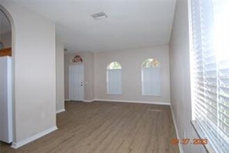 909 Grand Canyon Dr in Valrico, FL - Building Photo - Building Photo