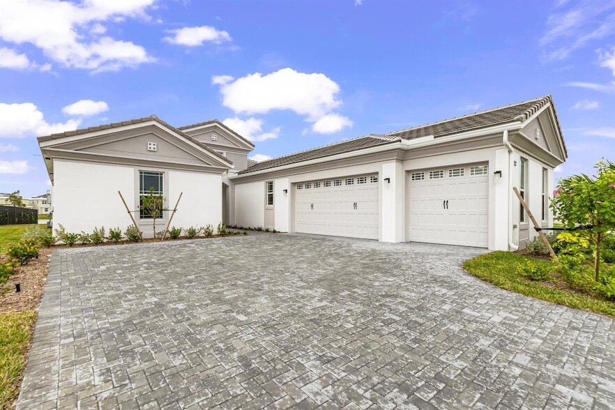 5182 Liberty Ln, Unit 3408 in Loxahatchee, FL - Building Photo