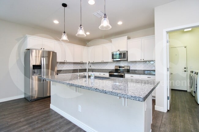 7711 S Reseda St in Gilbert, AZ - Building Photo - Building Photo