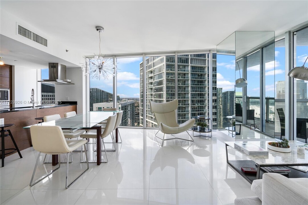 495 Brickell Ave, Unit # 4510 in Miami, FL - Building Photo