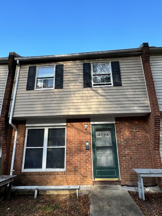 2168 Elkridge Ln in Richmond, VA - Building Photo