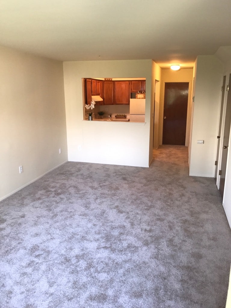 Lakeside Garden 55+ Apartments in Copiague, NY