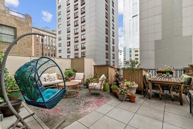 property at 88 Greenwich St