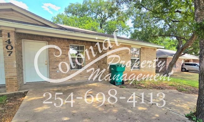 property at 1407 Hopi Trail