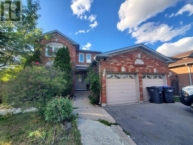 700 Peter Robertson Blvd in Brampton, ON - Building Photo - Building Photo