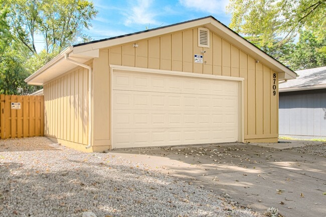 8709 E 109 Terrace in Kansas City, MO - Building Photo - Building Photo