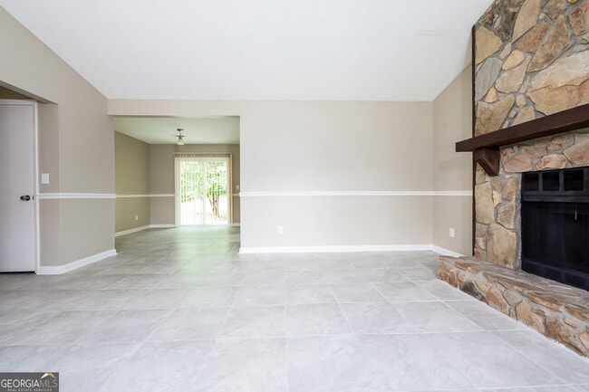 5722 Phillips Dr in Morrow, GA - Building Photo - Building Photo