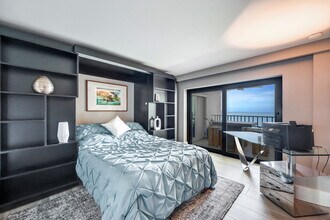 3951 Gulf Shore Blvd N in Naples, FL - Building Photo - Building Photo