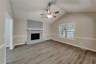 4171 Woodcrest Dr in Powder Springs, GA - Building Photo - Building Photo