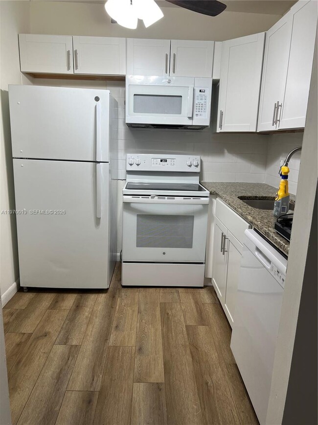 247 Coventry K in West Palm Beach, FL - Building Photo - Building Photo